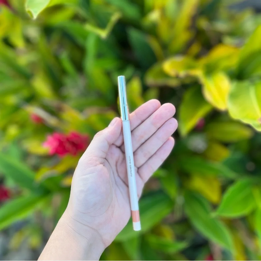 Rare Beauty Kind Words Matte Lip Liner • Talented